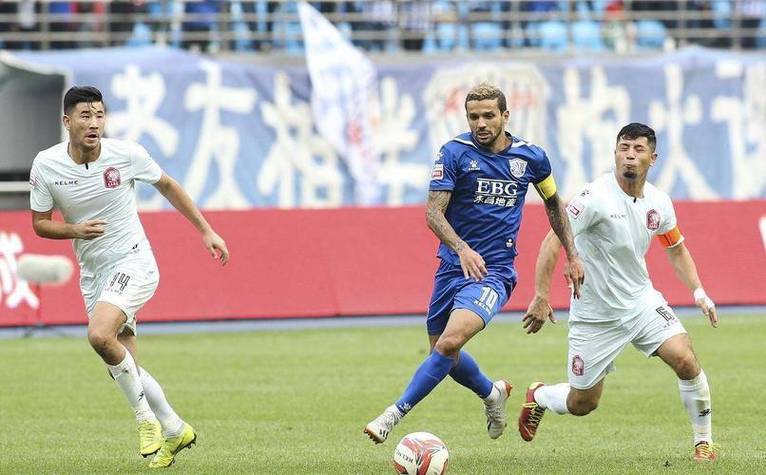 今晚社区盾焦点战;孟菲斯灰熊官宣签约;质疑声仍在;心理建设被强调的简单介绍 今晚社区盾焦点战;孟菲斯灰熊官宣签约;质疑声仍在;心理建设被强调的简单介绍