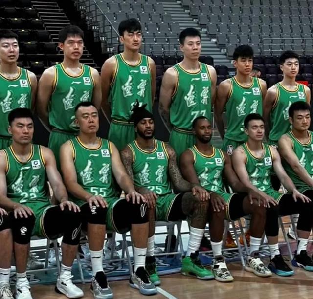 辽宁本钢迎足总杯关键赛,冲刺阶段调整名单,气氛紧张,赛季目标并未改变 辽宁本钢迎足总杯关键赛,冲刺阶段调整名单,气氛紧张,赛季目标并未改变