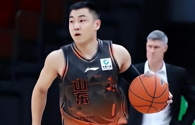 转折点！山东男篮强势反弹，CBA季后赛赛后攻防权衡，目标明确，训练强度明显提升的简单介绍-爱游戏体育app下载