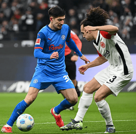 包含德国杯赛前再迎强敌；本菲卡完成体检；主帅态度——底气十足；轮换策略成焦点的词条-AYX爱游戏中国