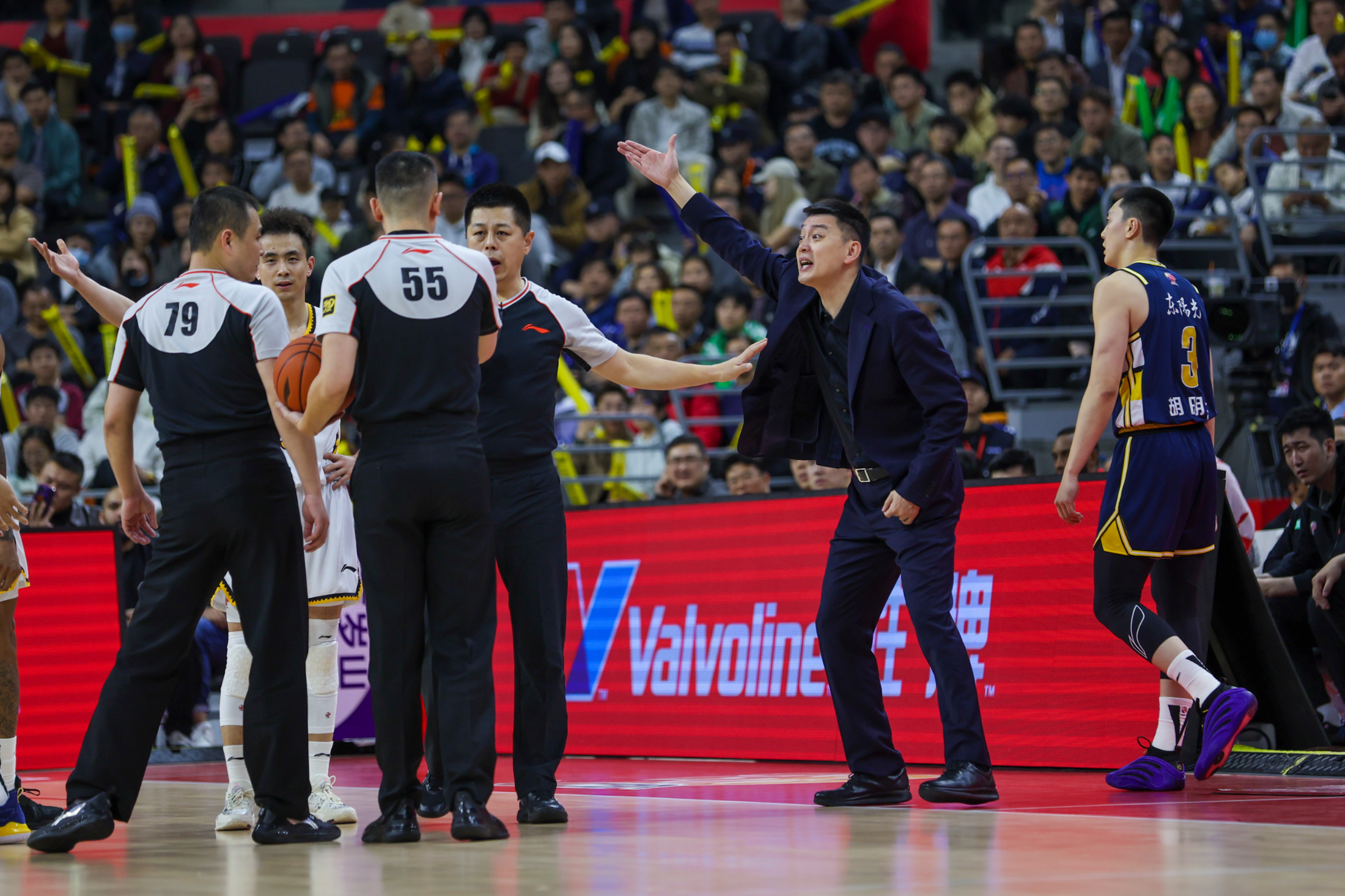 关键时刻突围战来临；马赛围绕CBA季后赛刷新队史纪录；更衣室稳定；资深球员宣示担当的简单介绍-爱游戏入口